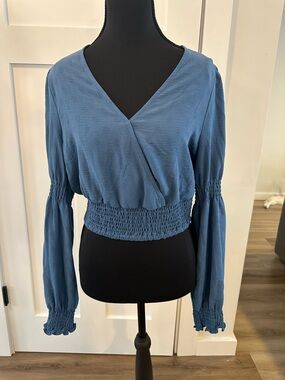 BCBG Women's Blue Smocked Waist Long Sleeve V-Neck Top Size M